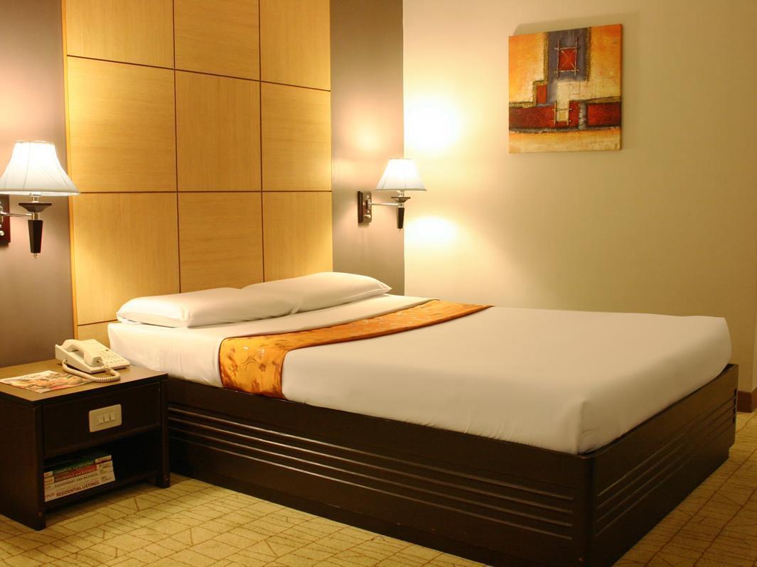 Riviera Mansion Hotel 3*